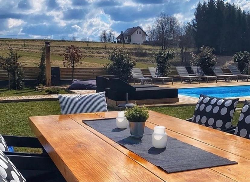 Villa Zoe Luxury House Gomirje Exterior foto